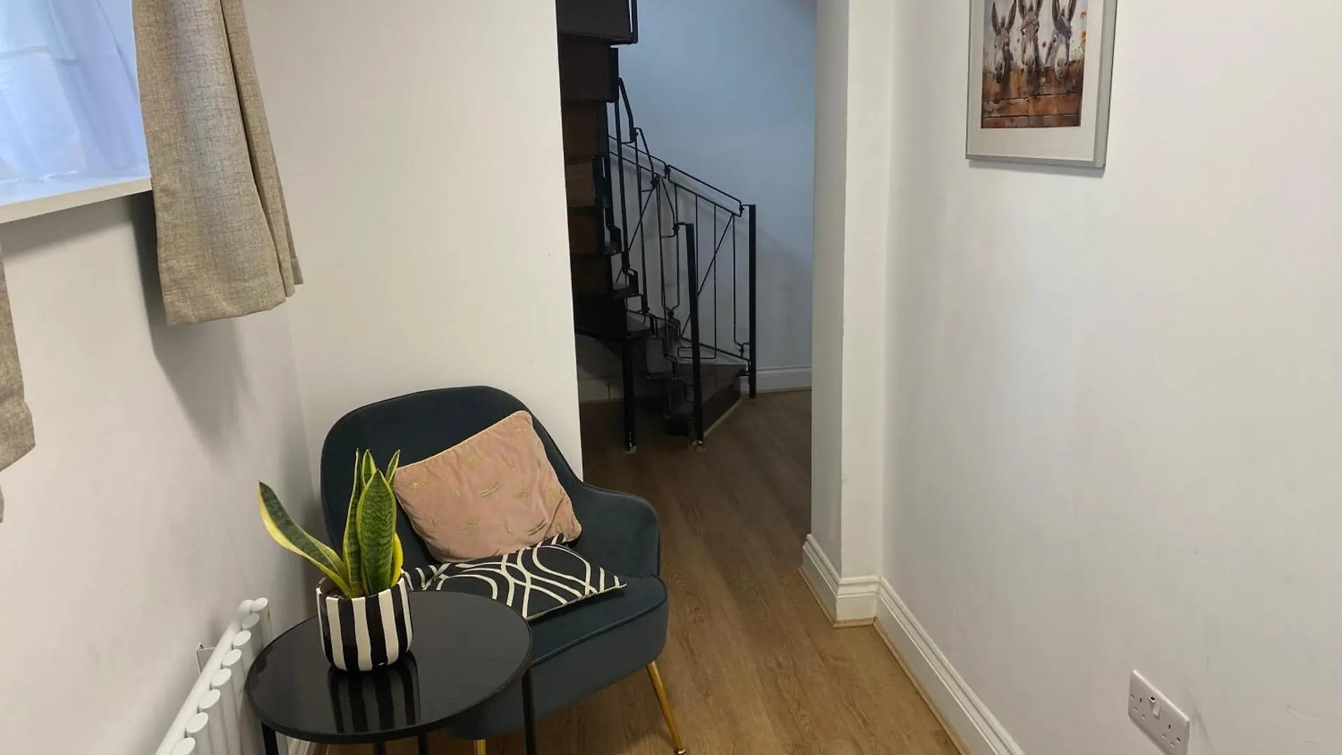 Slough - Sleeps 3 - Petfriendly - Riverside - Bay United Kingdom
